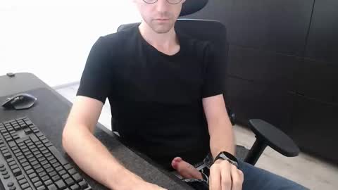 Snapshot of christianblck chatting on 10.14.25 christianblck online show from 10.14.25