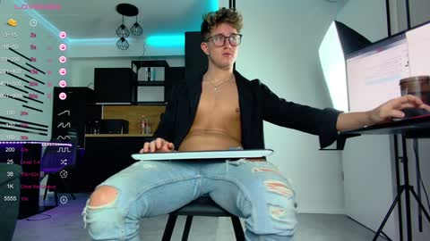 UPVOTE ME ------  ILL DO SOMETHING FOR FREE online show from 12.05.24