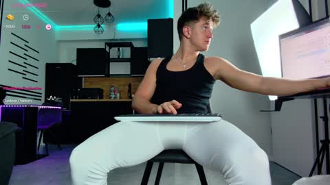 UPVOTE ME ------  ILL DO SOMETHING FOR FREE online show from 12.09.24