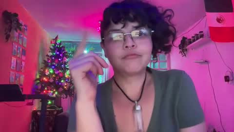 Snapshot of christianvalles chatting on 01.05.25 christianvalles online show from 01.05.25