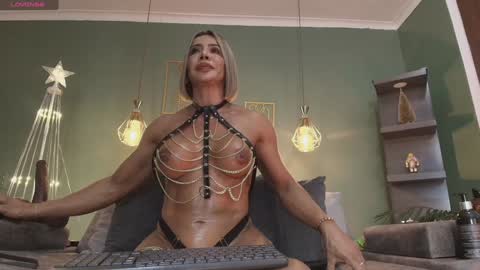 Christiekroes online show from 12.15.24