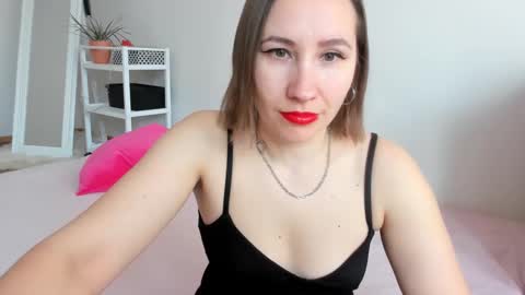 Snapshot of christina_rosse chatting on 03.09.25 christina rosse online show from 03.09.25