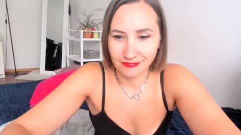 Snapshot of christina_rosse chatting on 09.14.25 christina rosse online show from 09.14.25