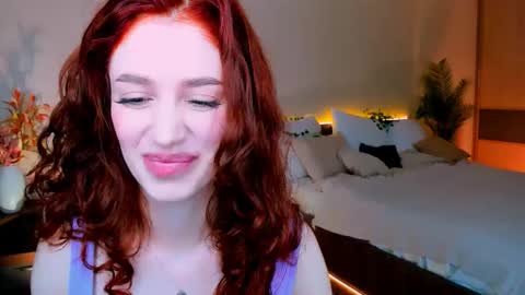 Snapshot of christinaconteeree chatting on 10.17.25 christinaconteeree online show from 10.17.25