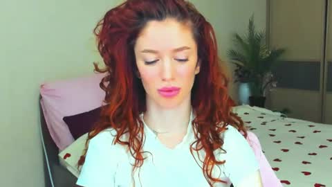 christinaconteeree online show from 07.18.26
