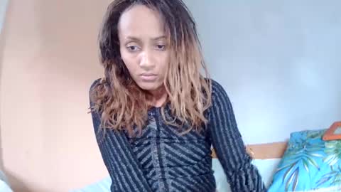 christine213 online show from 03.10.25