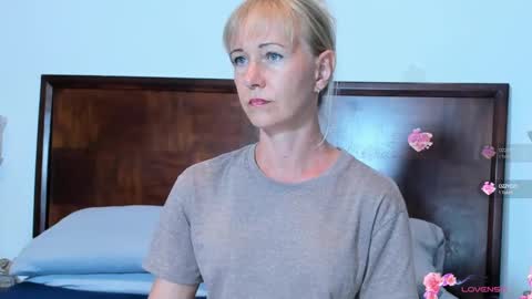 Snapshot of christine_35 chatting on 01.07.25 Christine - online show from 01.07.25