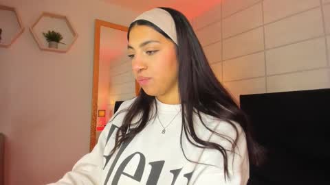 Christine  online show from 10.02.25