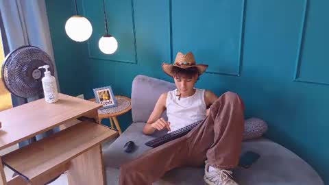 Snapshot of christopher_robin4 chatting on 08.05.26 Chris online show from 08.05.26