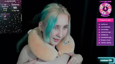 christyw3b online show from 11.21.25