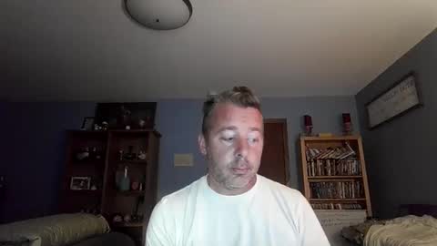 Snapshot of chrisw8121 chatting on 09.14.25 chrisw8121 online show from 09.14.25