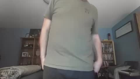 Snapshot of chrisw8121 chatting on 10.17.25 chrisw8121 online show from 10.17.25