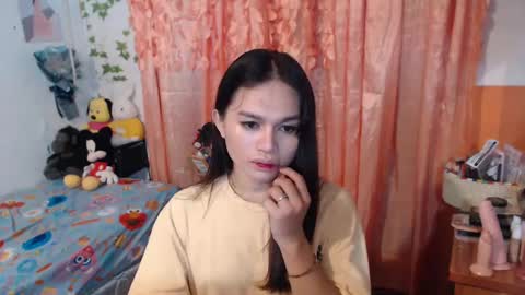 Snapshot of chrysadel chatting on 01.30.25 Ur Suraya22 online show from 01.30.25