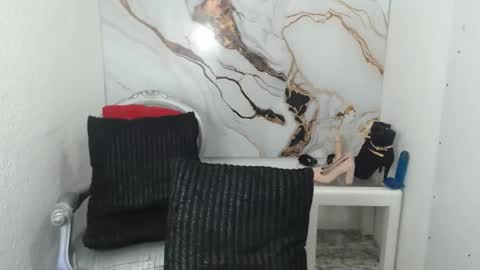 chrystal hotty online show from 09.14.25