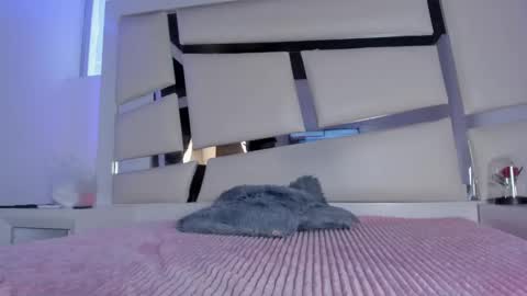 Snapshot of chrystal_jade chatting on 02.14.26 instagram chrystaljade.1 online show from 02.14.26