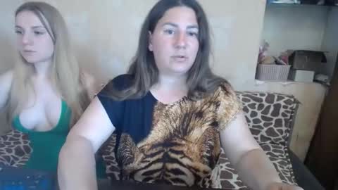 Snapshot of chrystalbella chatting on 05.07.26 Diana online show from 05.07.26