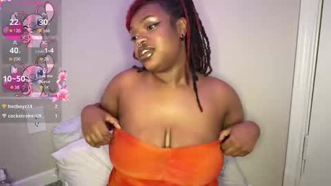 Snapshot of chubbeedweeb chatting on 10.23.25 EmberEssence online show from 10.23.25