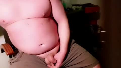 Snapshot of chubbybelly80 chatting on 10.05.25 Corviglia online show from 10.05.25