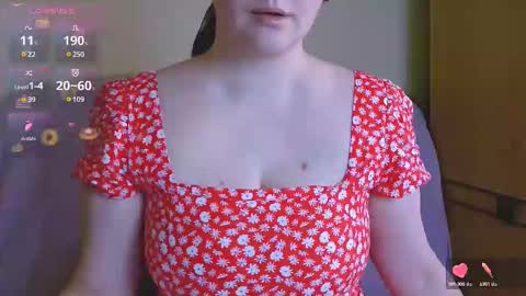 Snapshot of chubbymaia chatting on 02.16.25 Maia online show from 02.16.25