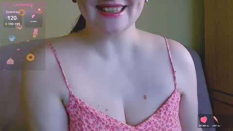 Snapshot of chubbymaia chatting on 03.08.25 Maia online show from 03.08.25