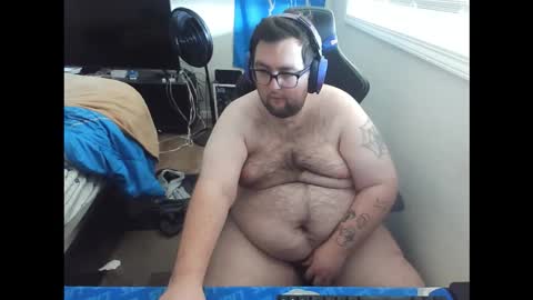 Snapshot of chubbyyxsteven chatting on 12.04.25 Steven online show from 12.04.25