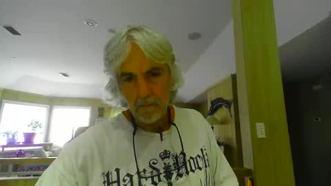 chuck354139 online show from 12.04.24