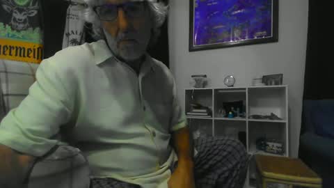 chuck354139 online show from 01.04.25