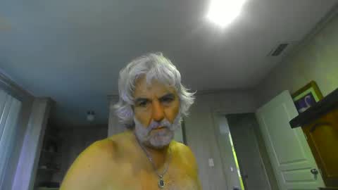 chuck354139 online show from 01.05.25