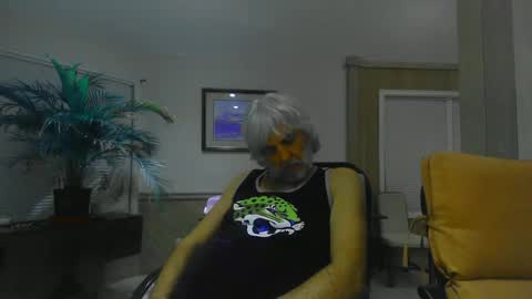 chuck354139 online show from 01.12.25
