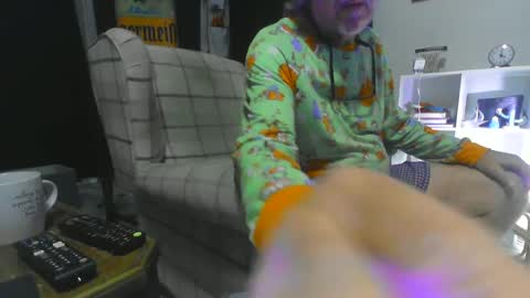 chuck354139 online show from 02.01.25