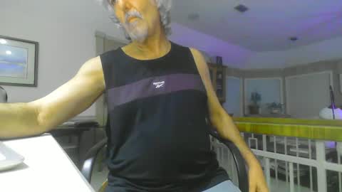 chuck354139 online show from 03.11.25