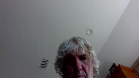 chuck354139 online show from 09.12.25