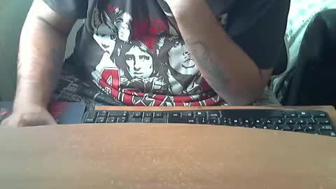 Snapshot of chunkisgreat chatting on 10.02.25 chunkisgreat online show from 10.02.25