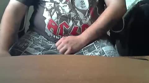 Snapshot of chunkisgreat chatting on 10.03.25 chunkisgreat online show from 10.03.25