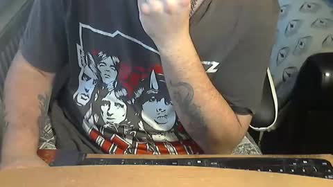 Snapshot of chunkisgreat chatting on 11.03.25 chunkisgreat online show from 11.03.25