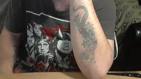 Snapshot of chunkisgreat chatting on 11.08.25 chunkisgreat online show from 11.08.25