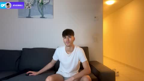 Snapshot of ciaosonoale chatting on 03.08.25 Alex online show from 03.08.25