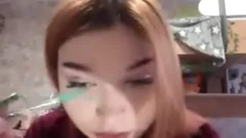 Snapshot of cicelylohry chatting on 10.18.25 Hello Eva here Help me to make 100 thumbs up 333 online show from 10.18.25