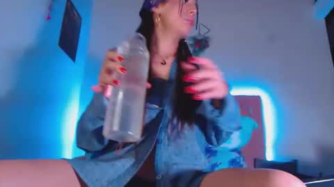 Snapshot of cicimom chatting on 11.17.25 cicimom online show from 11.17.25