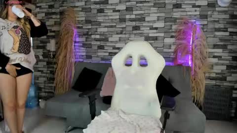 Ciindy Lovers online show from 10.04.25