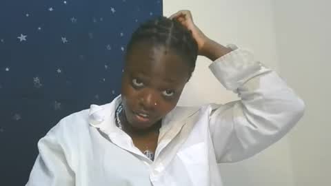 cilia petite online show from 10.17.25