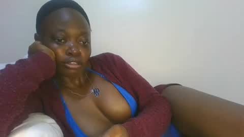 cilia petite online show from 12.18.25