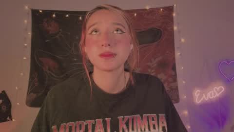 Snapshot of cinderella_lewis chatting on 02.20.26 Sofi Eva and Mey online show from 02.20.26