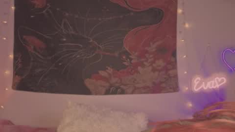 Snapshot of cinderella_lewis chatting on 03.01.26 Sofi Eva and Mey online show from 03.01.26