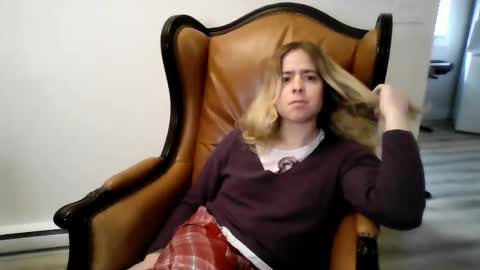 Snapshot of cindyfitness chatting on 10.26.25 cindyfitness online show from 10.26.25