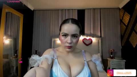 Snapshot of cindyolmos chatting on 03.11.25 Cindy online show from 03.11.25