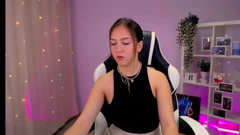 Snapshot of cindysparkl chatting on 10.05.25 Cindy online show from 10.05.25