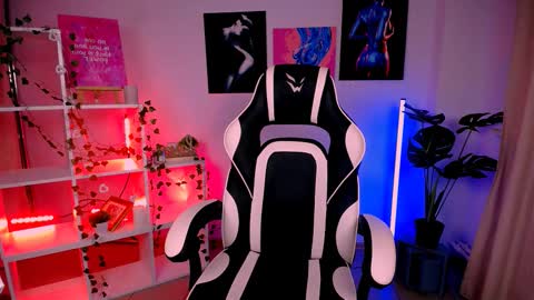 Snapshot of cindysparkl chatting on 10.07.25 Cindy online show from 10.07.25