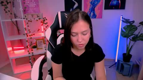 Snapshot of cindysparkl chatting on 10.10.25 Cindy online show from 10.10.25