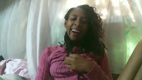 Snapshot of cindyx69q chatting on 11.15.25 cindyx69q online show from 11.15.25